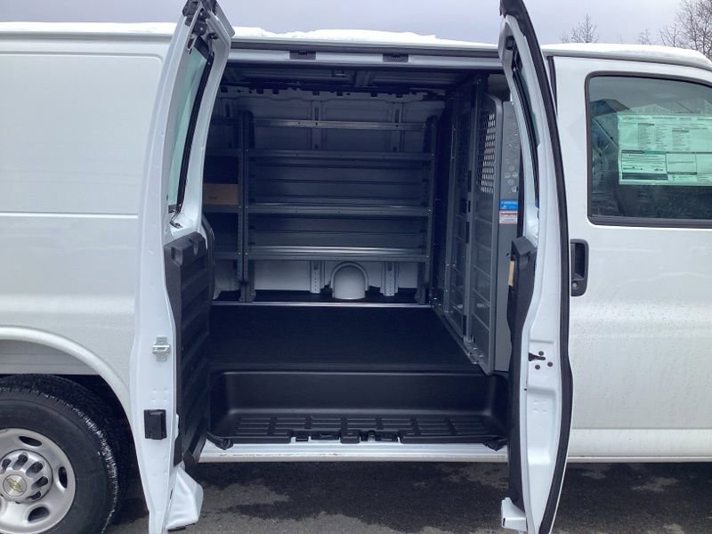 New 2025 Chevrolet Express 2500 image 12