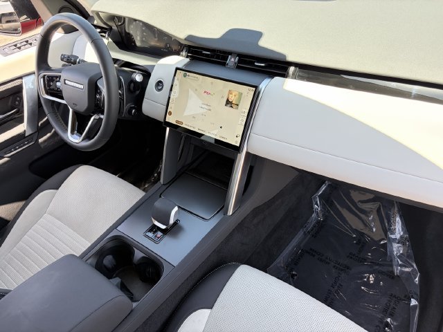 Used 2025 Land Rover Discovery Sport S AWD/4WD image 20