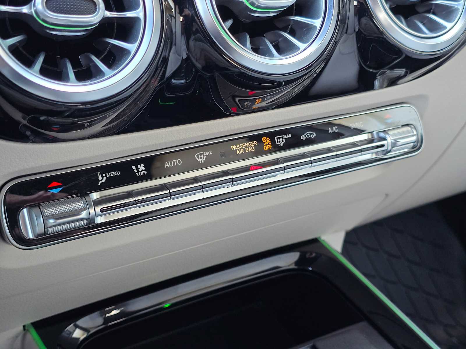 Used 2021 Mercedes-Benz GLA 250 GLA 250 image 30