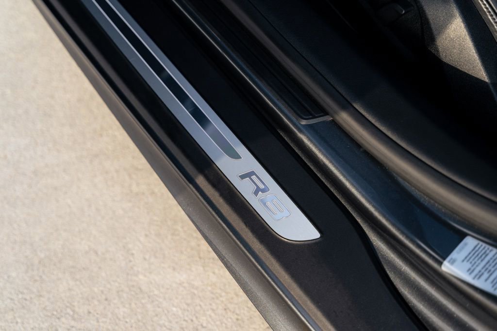 Used 2011 Audi R8 V10 image 33