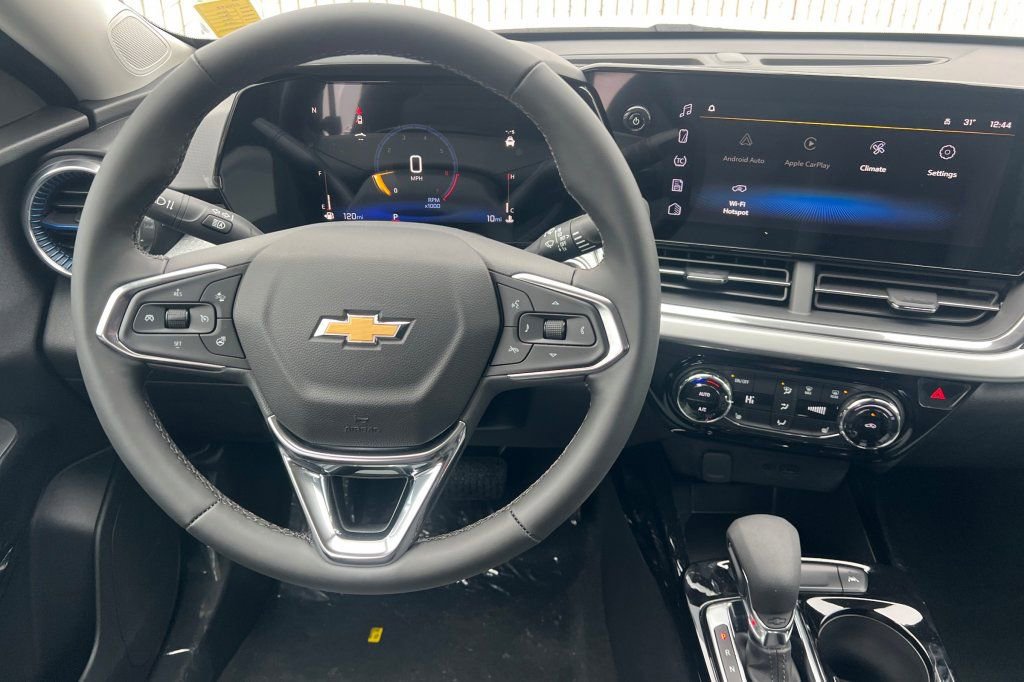 New 2026 Chevrolet Trax LT w/ Driver Confidence Package image 11