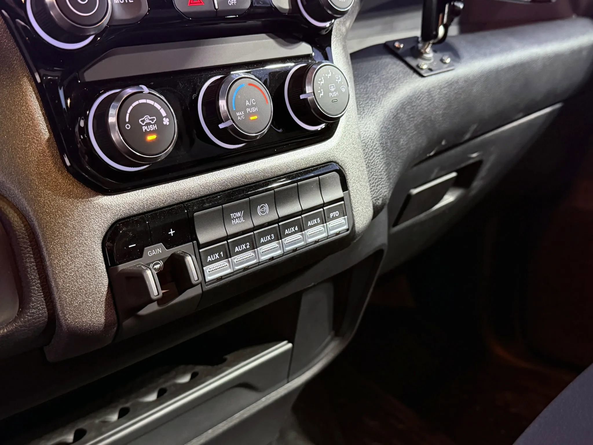 Used 2025 RAM 5500 Tradesman image 27