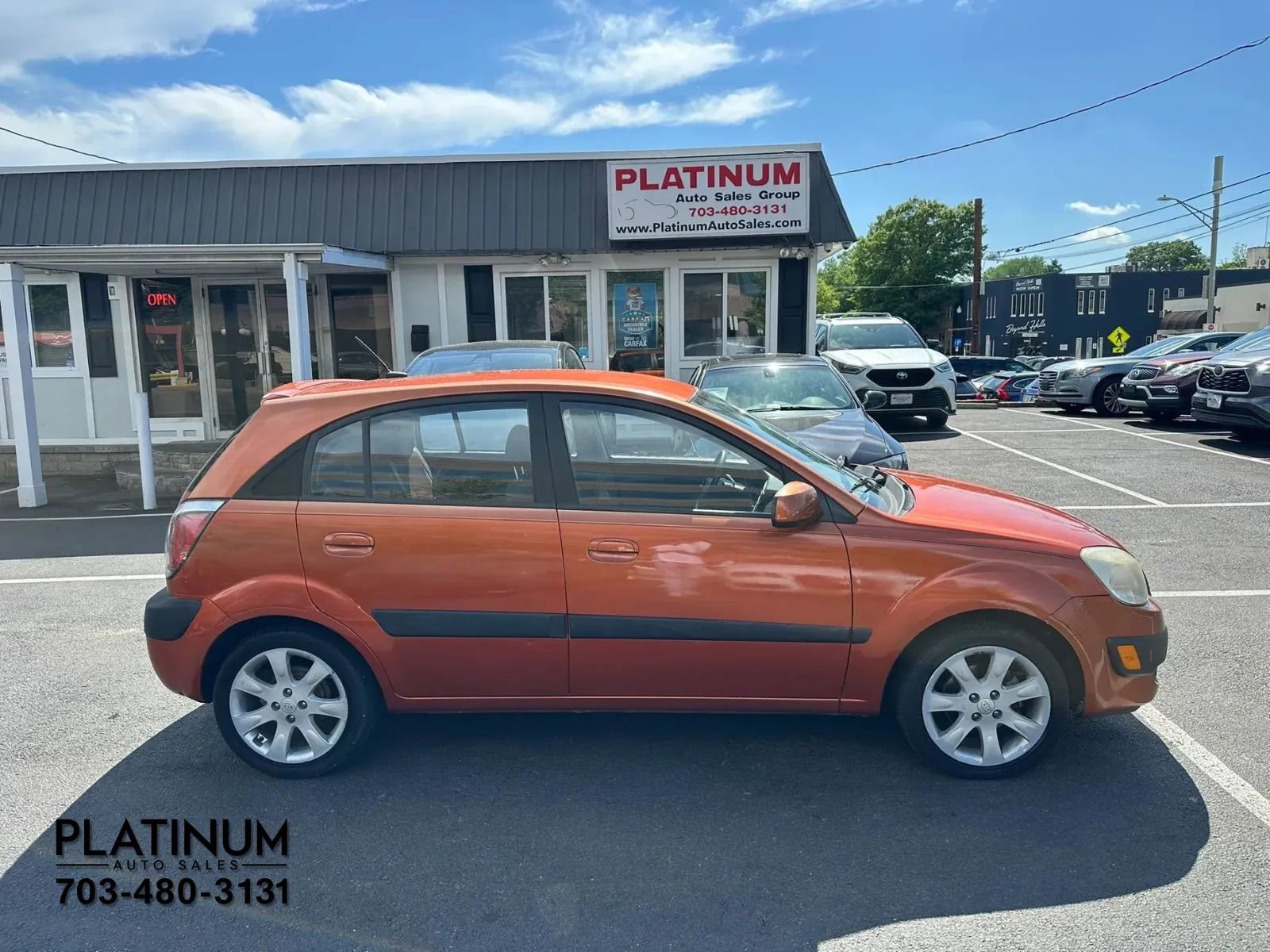 Used 2009 Kia Rio5 w/ PWR Pkg FWD image 2