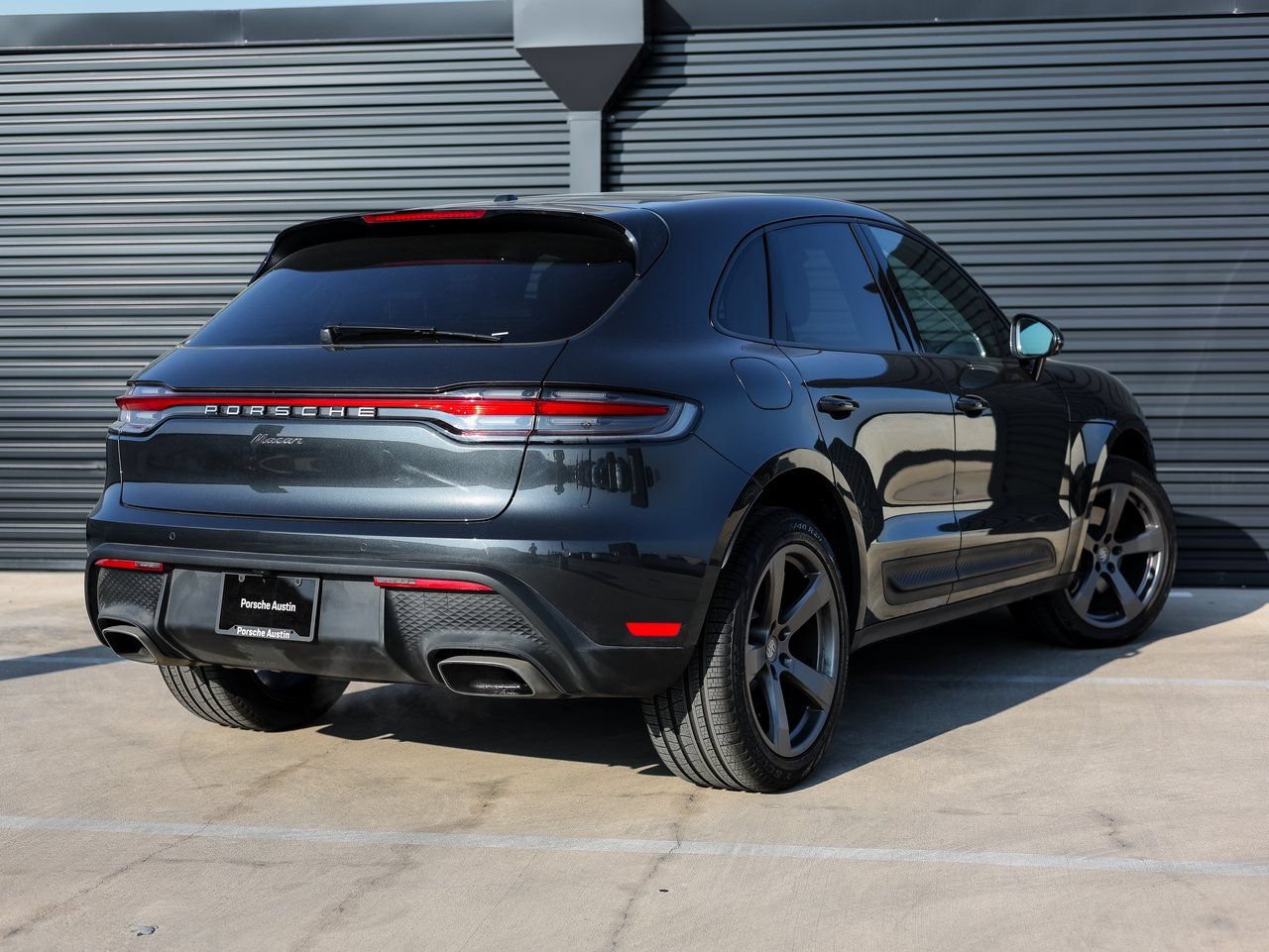 Certified 2026 Porsche Macan AWD/4WD image 7