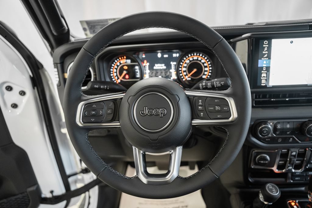 New 2026 Jeep Wrangler Unlimited Sahara AWD/4WD image 31