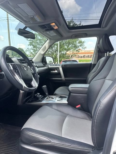 Used 2017 Toyota 4Runner SR5 Premium AWD/4WD image 8