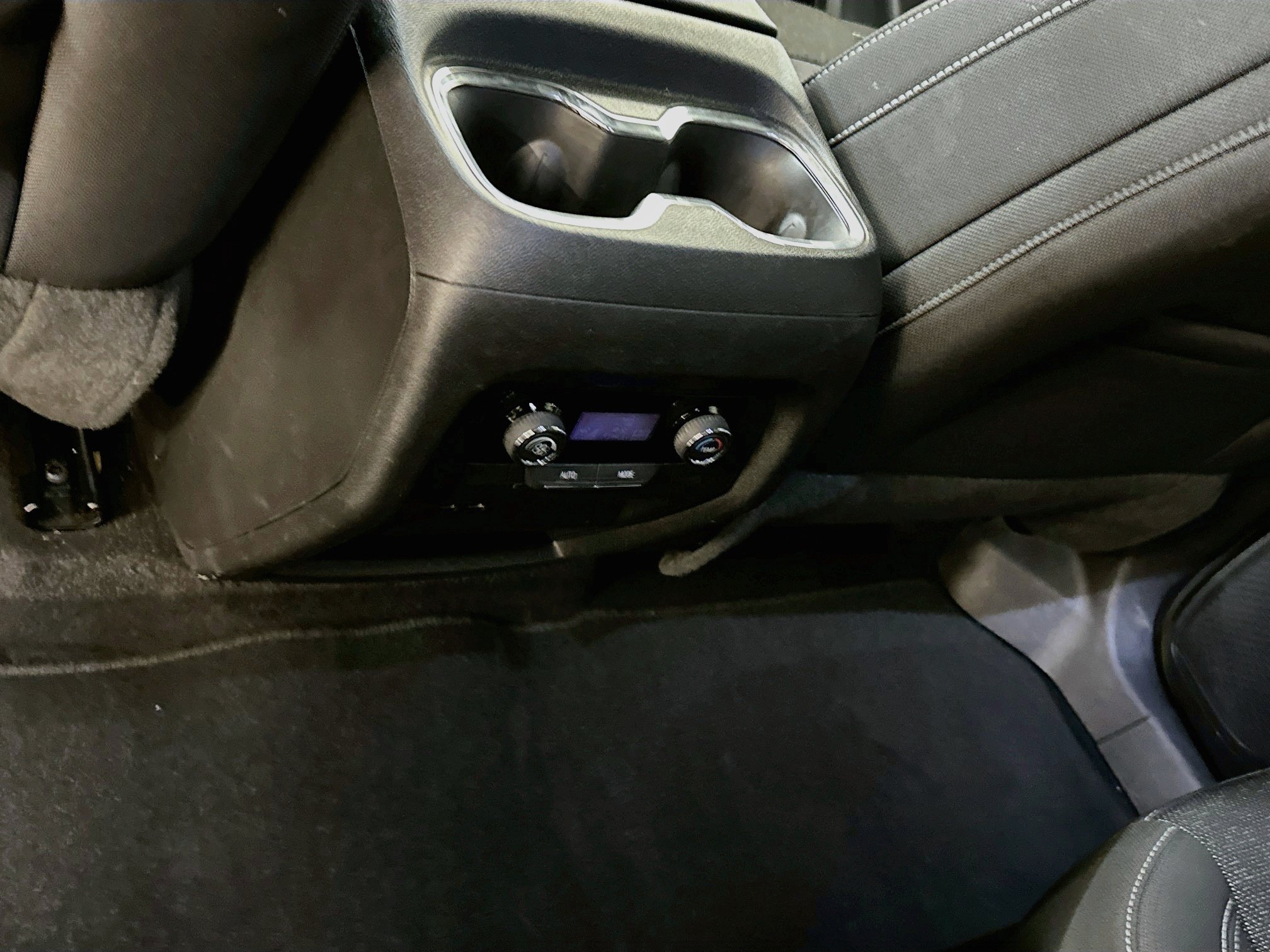 Used 2025 Chevrolet Traverse LT AWD/4WD image 28