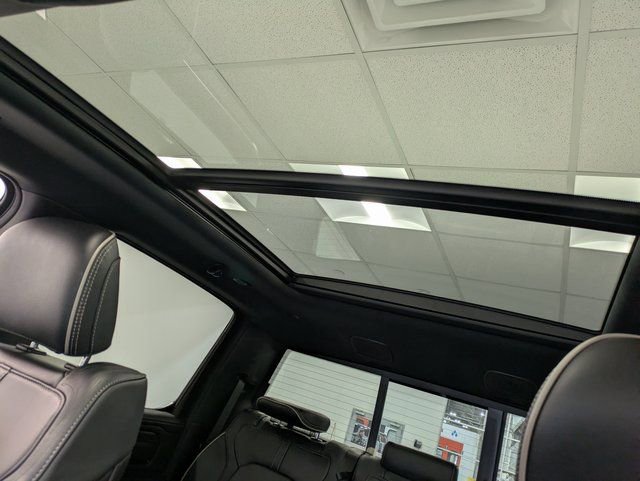 Used 2024 RAM 1500 Limited w/ Body Color Bumper Group image 21