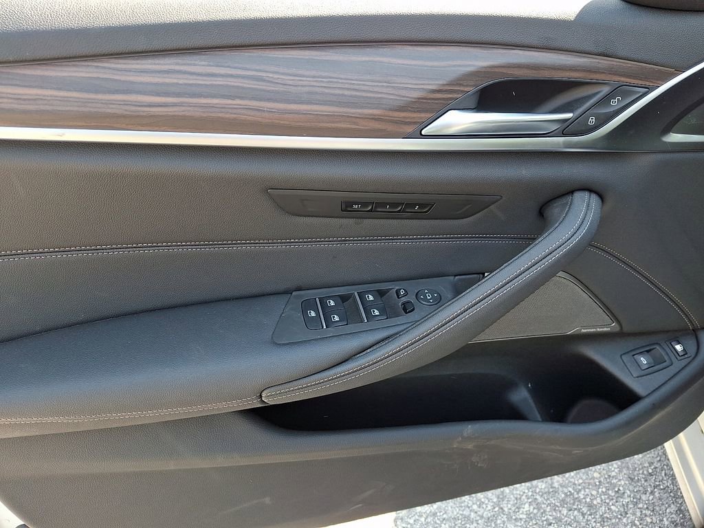 Used 2023 BMW 530e w/ Premium Package RWD image 12