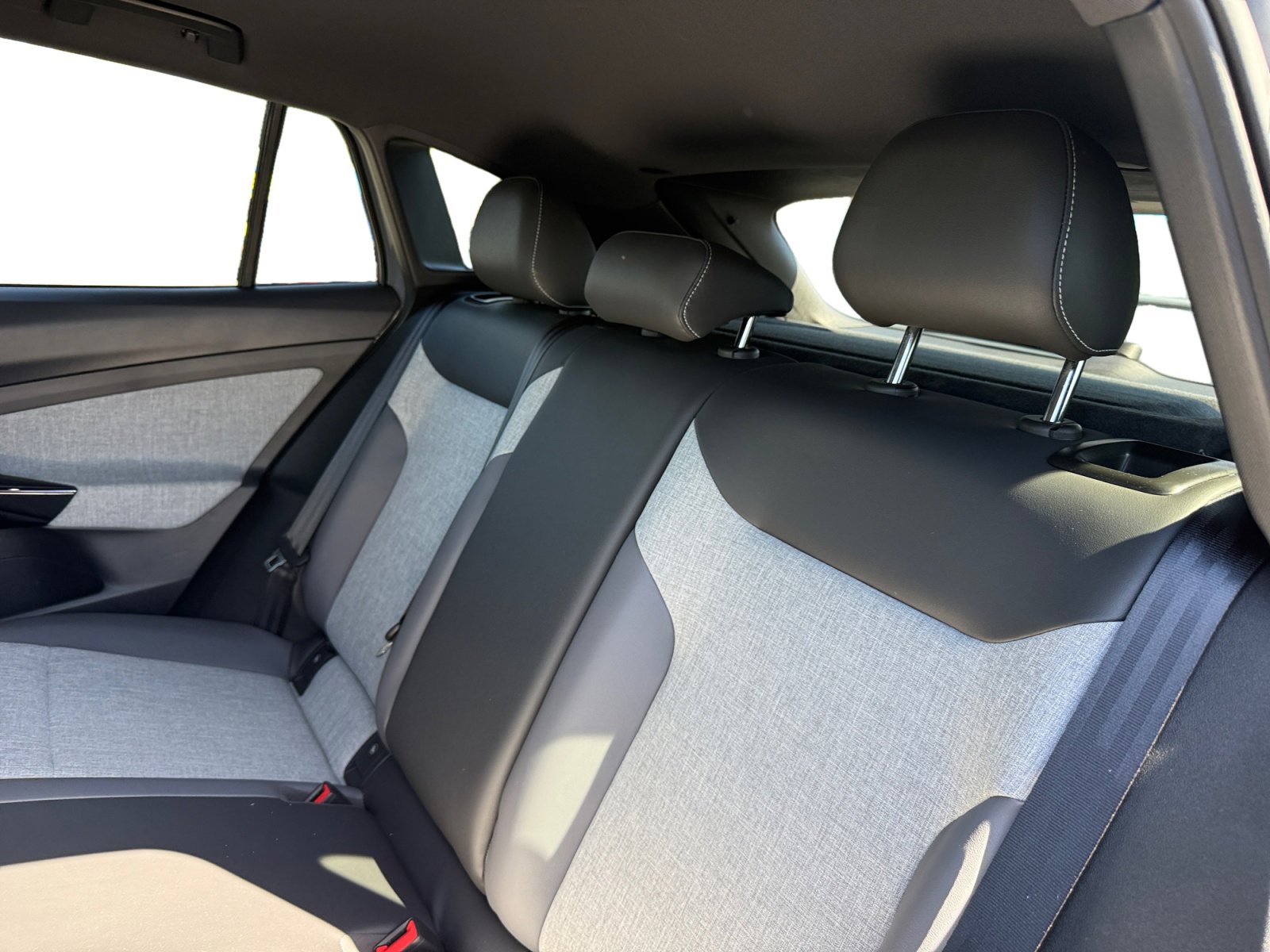 Certified 2024 Volkswagen ID.4 2WD image 16