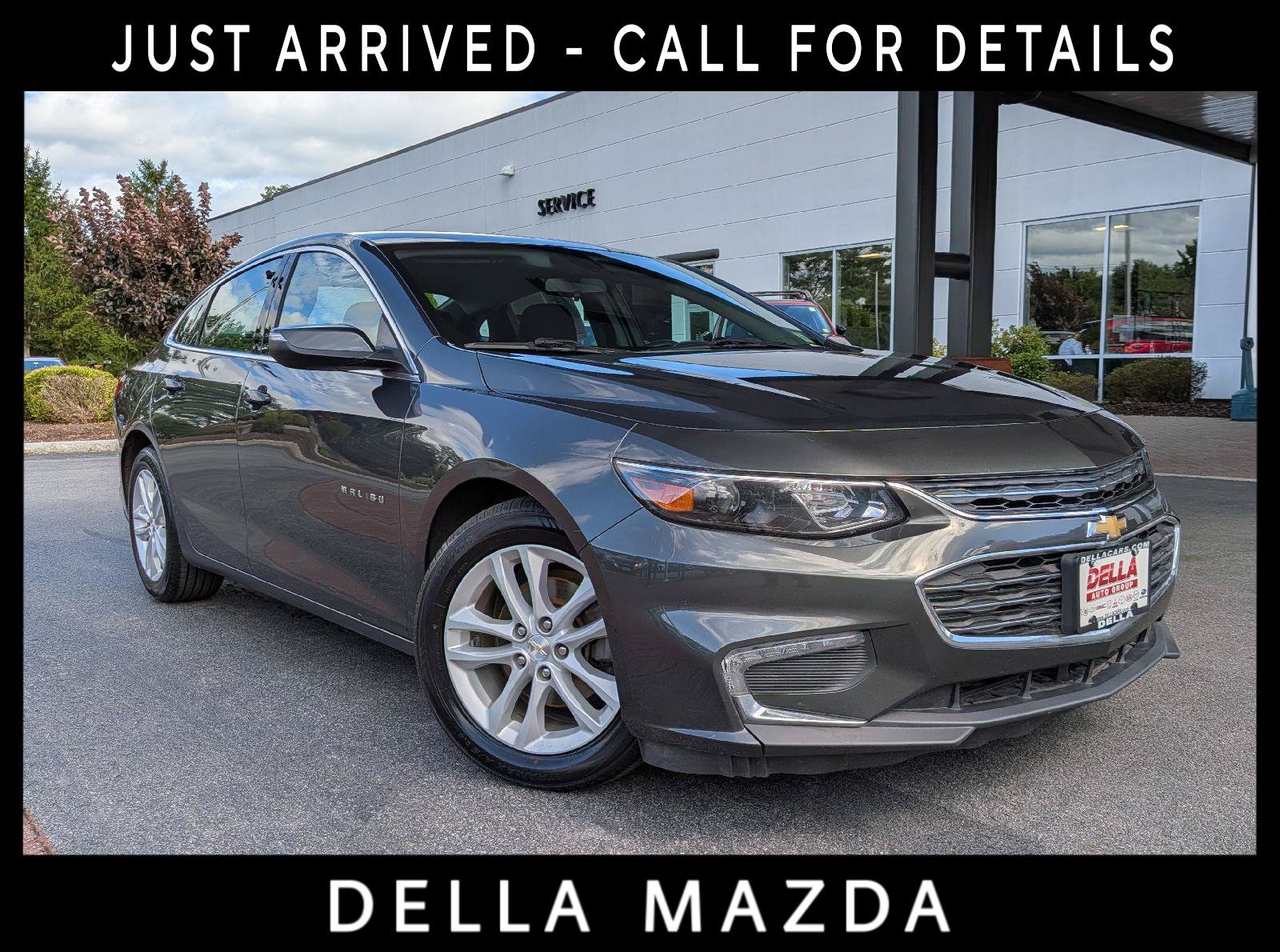 Used 2018 Chevrolet Malibu LT FWD image 1