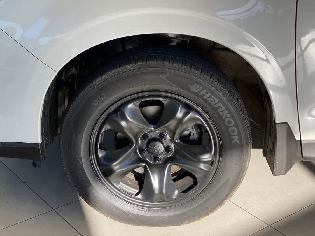 Used 2017 Subaru Forester 2.5i AWD/4WD image 13