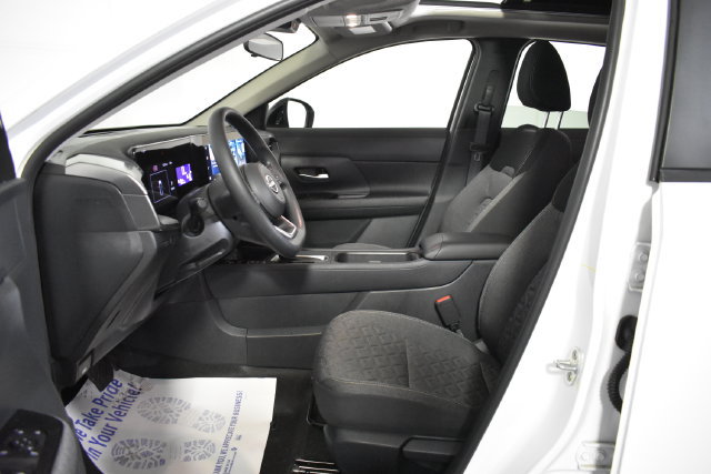 Certified 2026 Nissan Kicks SV w/ SV Premium Package FWD image 11