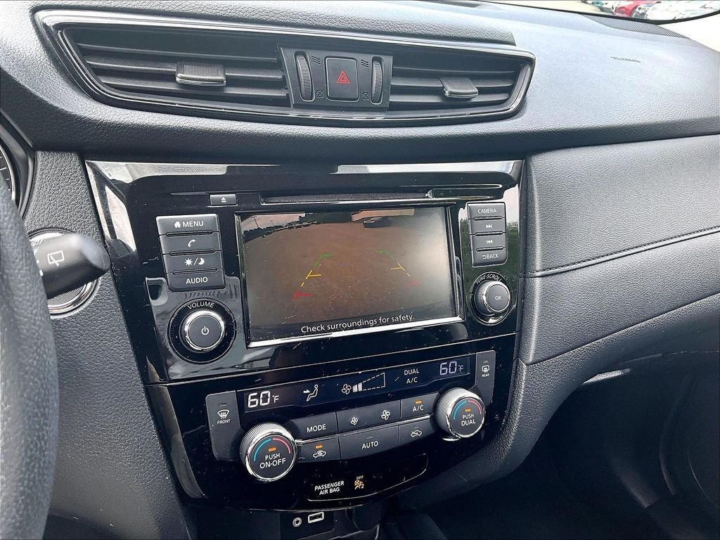 Used 2019 Nissan Rogue SV AWD/4WD image 19