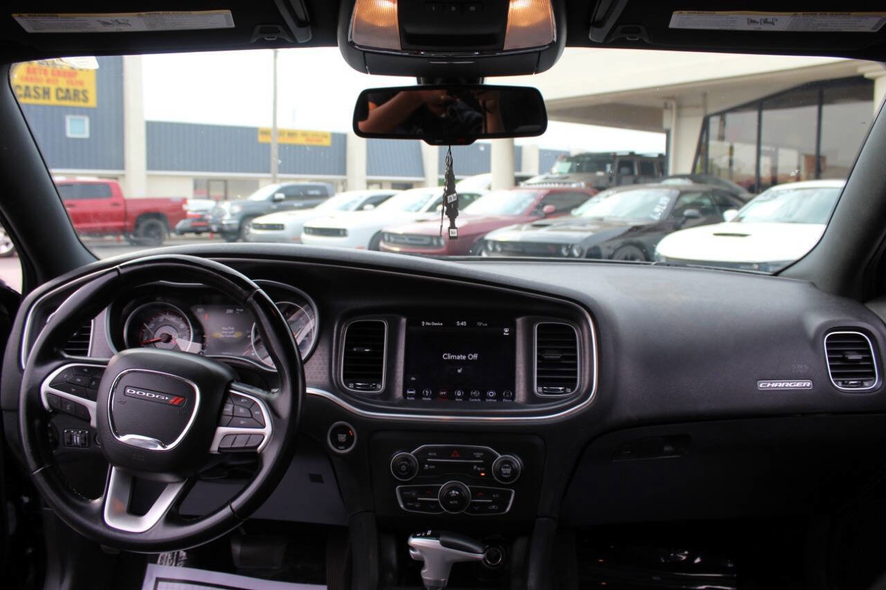 Used 2018 Dodge Charger SXT Plus image 17