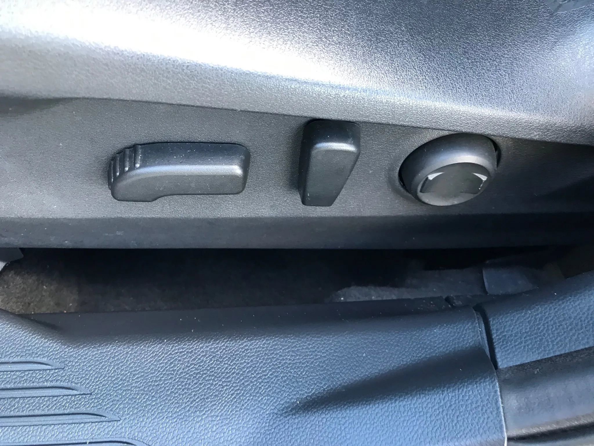 Used 2023 Subaru Outback Premium image 18
