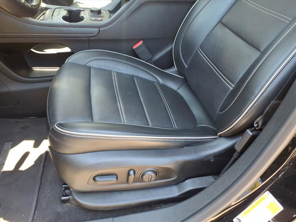 Used 2021 GMC Acadia Denali w/ Denali Technology Package FWD image 22