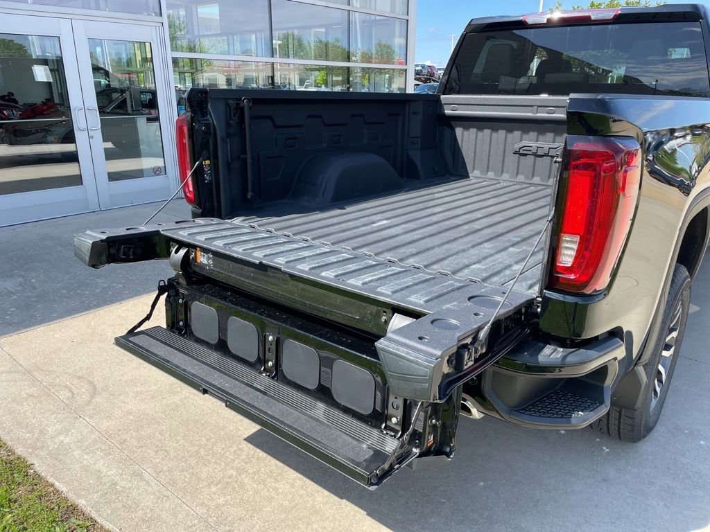 Used 2023 GMC Sierra 1500 AT4 AWD/4WD image 15