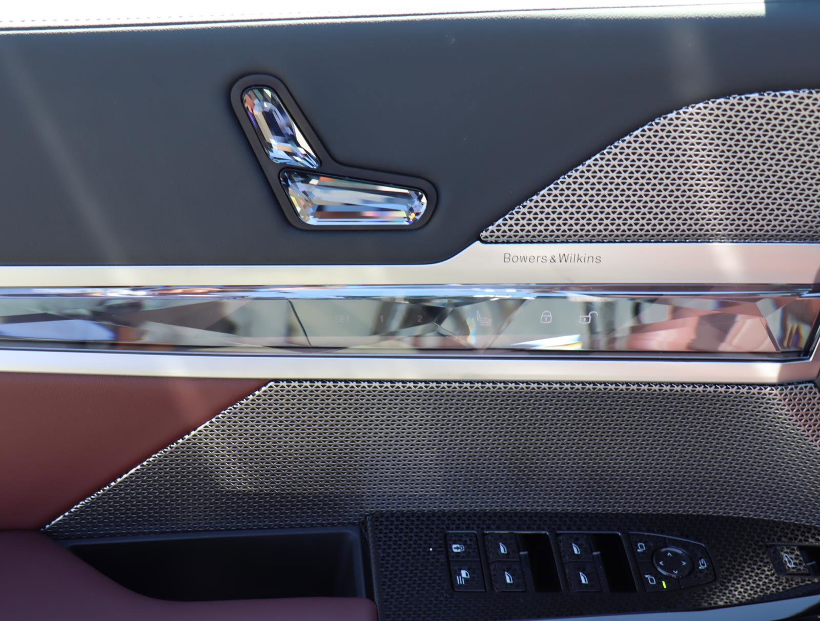 New 2026 BMW 740i w/ Premium Package image 21