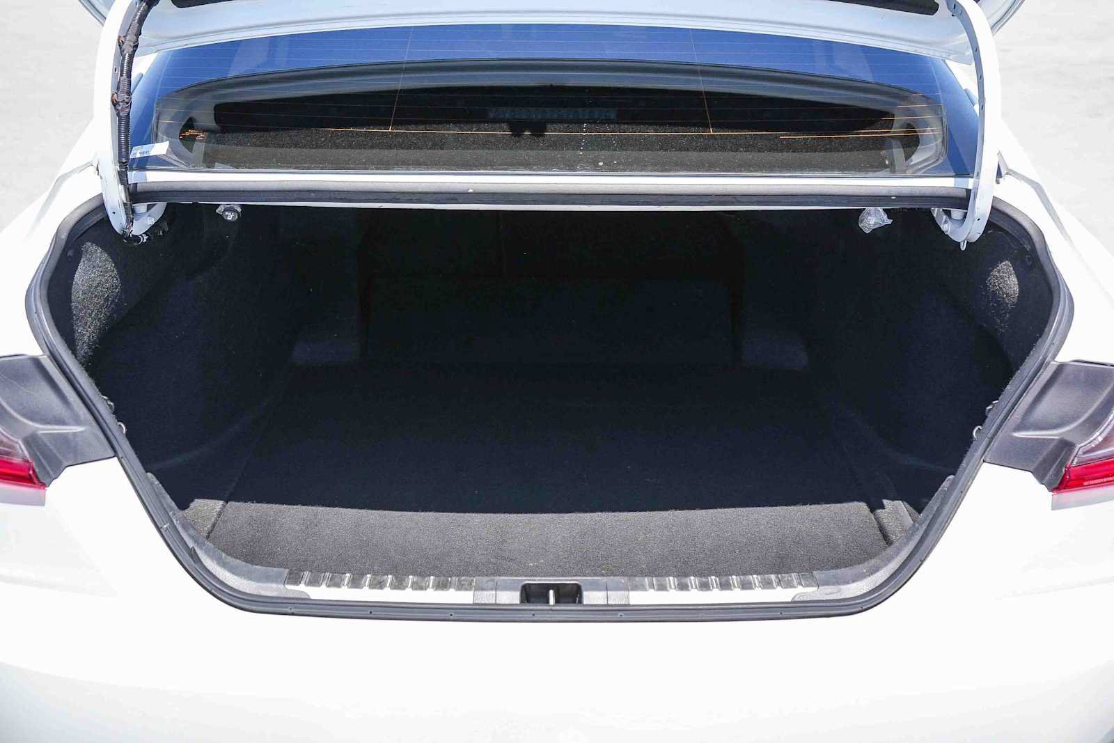 Used 2025 Toyota Camry SE FWD image 27