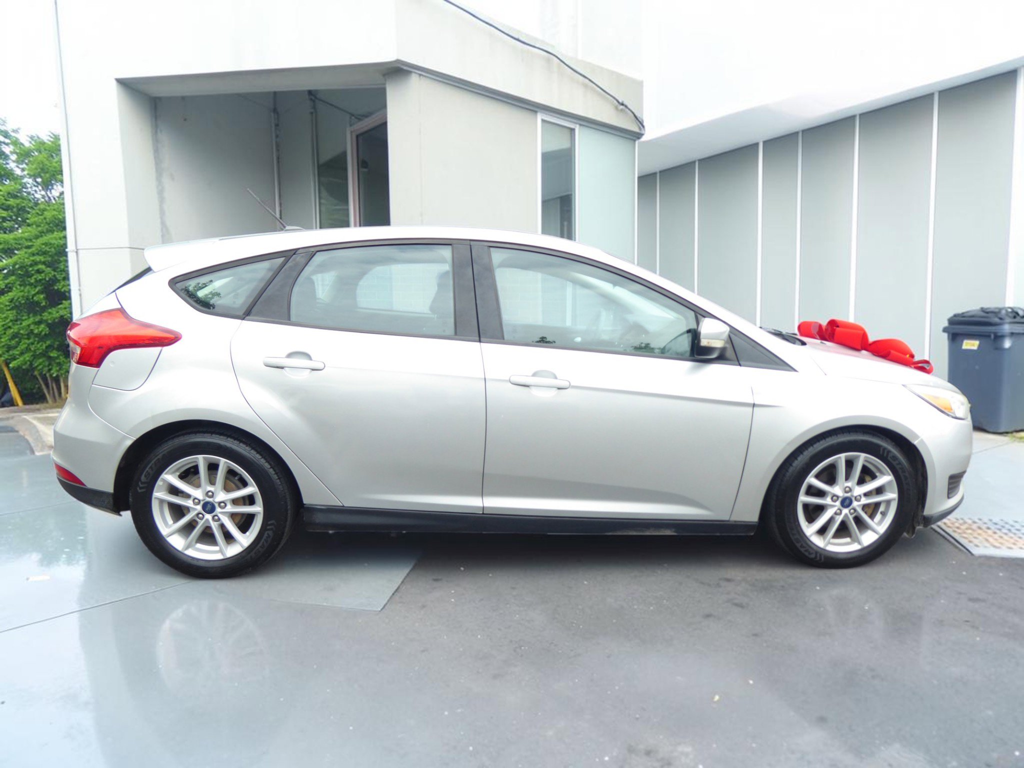 Used 2017 Ford Focus SE FWD image 6