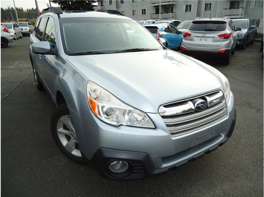 Used 2014 Subaru Outback 2.5i Premium w/ Moonroof Package AWD/4WD image 4