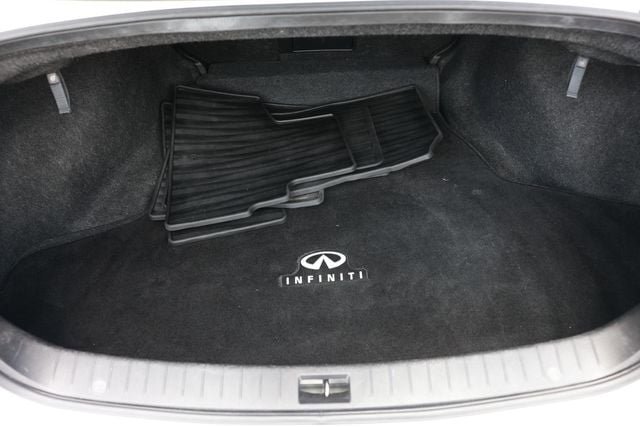 Used 2017 INFINITI Q50 Signature Edition w/ All Weather Package (L93) RWD image 27