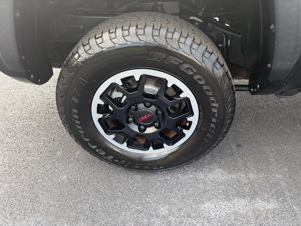 Used 2024 Toyota Tacoma TRD Off-Road AWD/4WD image 13