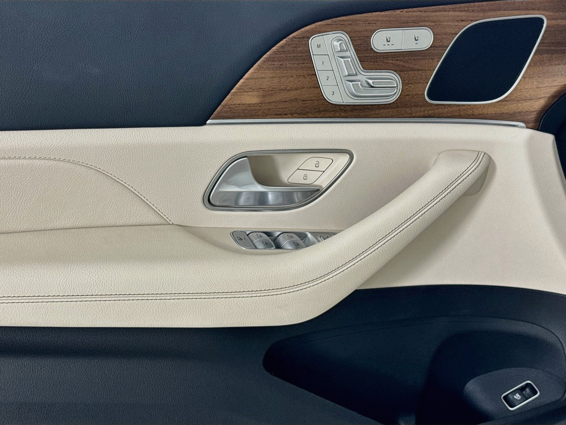 Certified 2026 Mercedes-Benz GLE 350 4MATIC image 19
