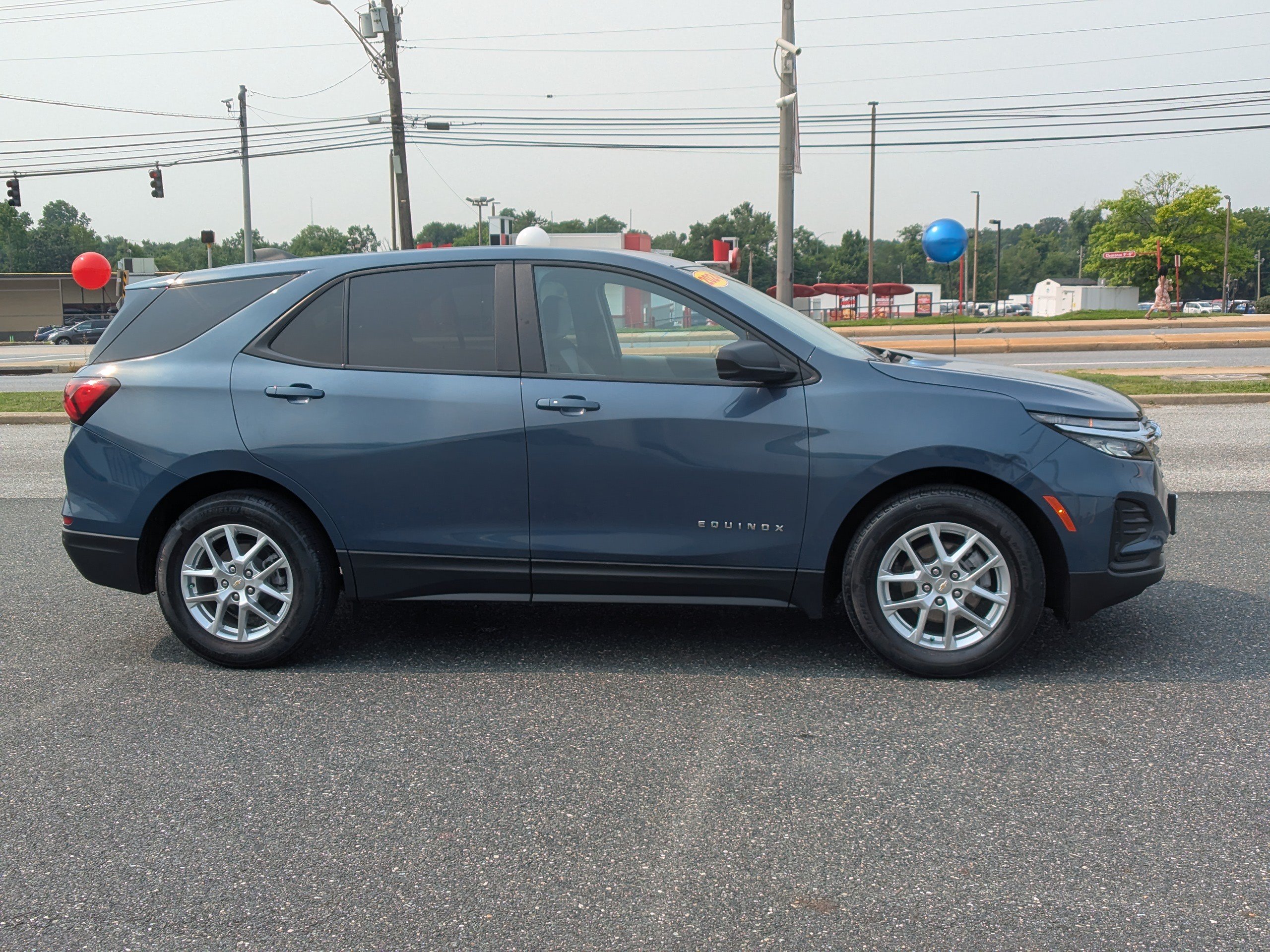 Used 2024 Chevrolet Equinox LS w/ LS Convenience Package FWD image 10
