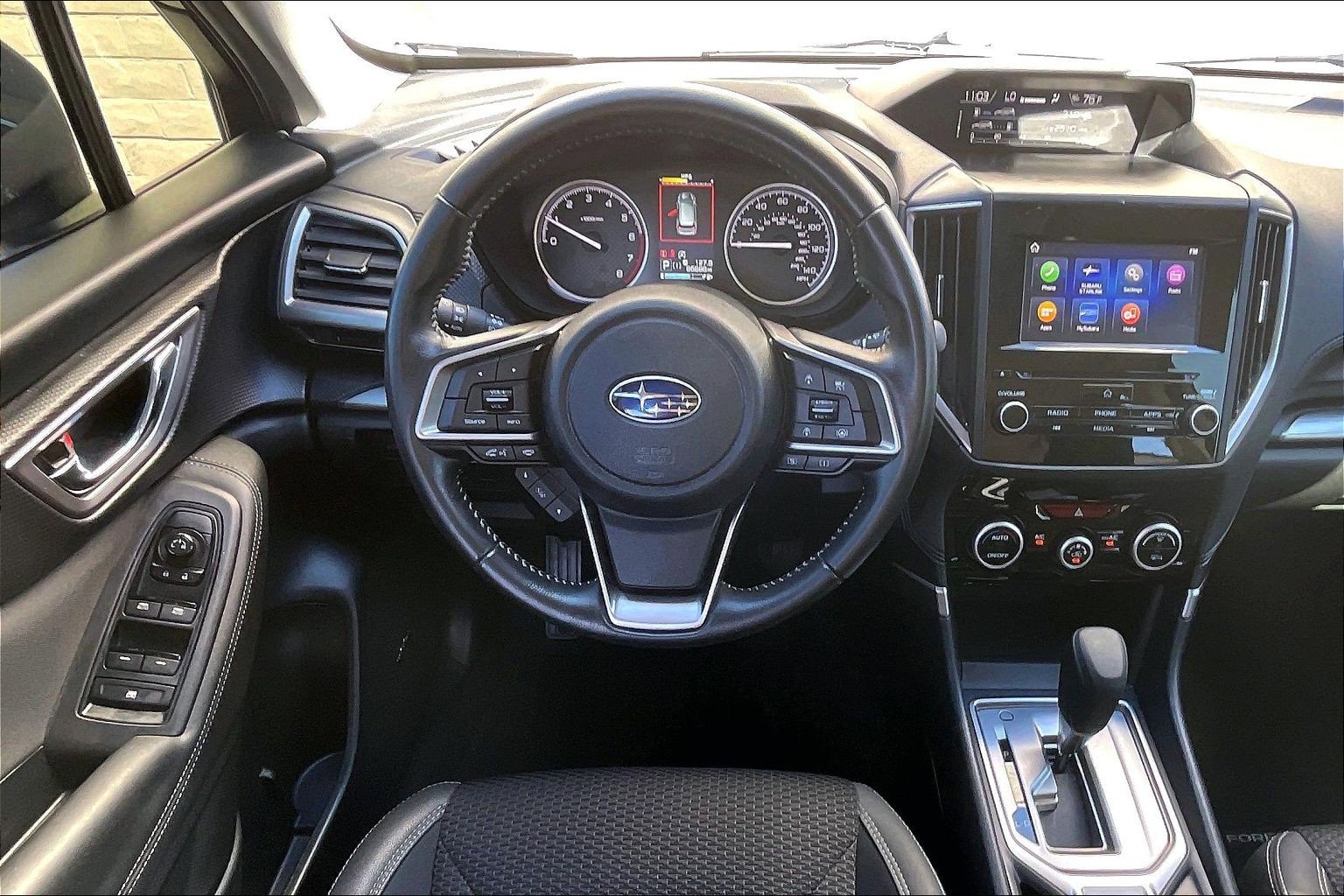 Used 2023 Subaru Forester Premium image 4