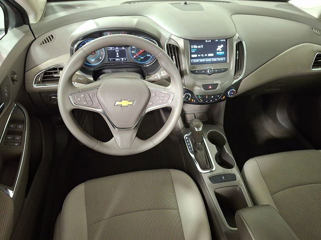 Used 2017 Chevrolet Cruze LT w/ Convenience Package FWD image 2