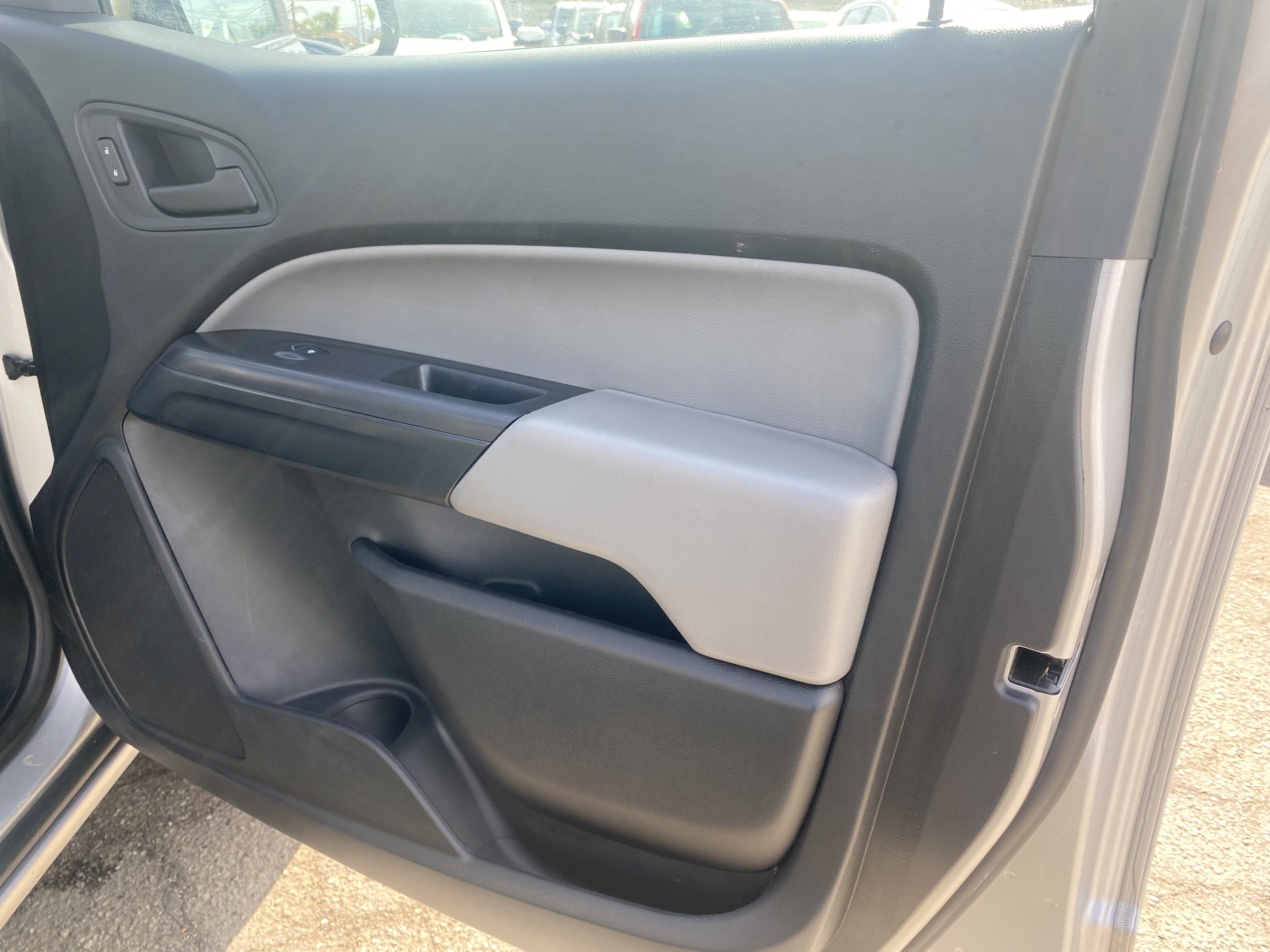 Used 2018 Chevrolet Colorado W/T w/ WT Convenience Package RWD image 21