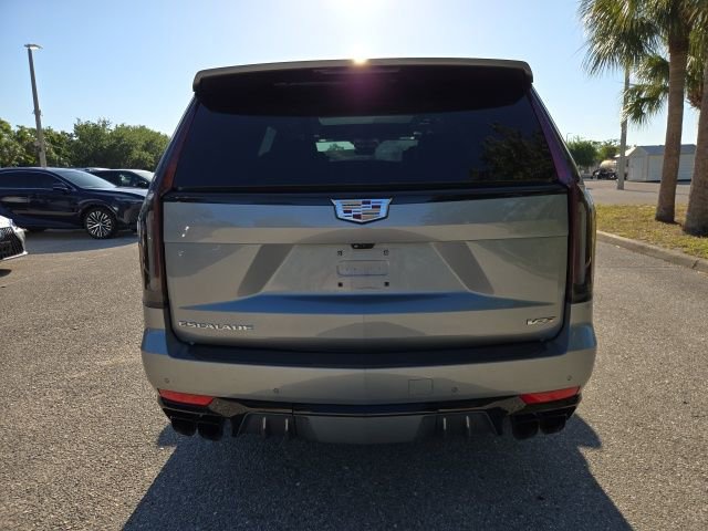 Used 2023 Cadillac Escalade V AWD/4WD image 4