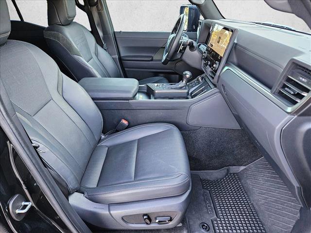 Used 2025 Lexus GX 550 w/ Accessory Package (CT) image 21