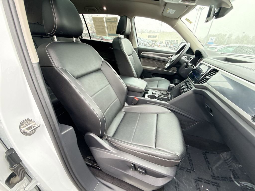 Used 2023 Volkswagen Atlas SEL R-Line image 25