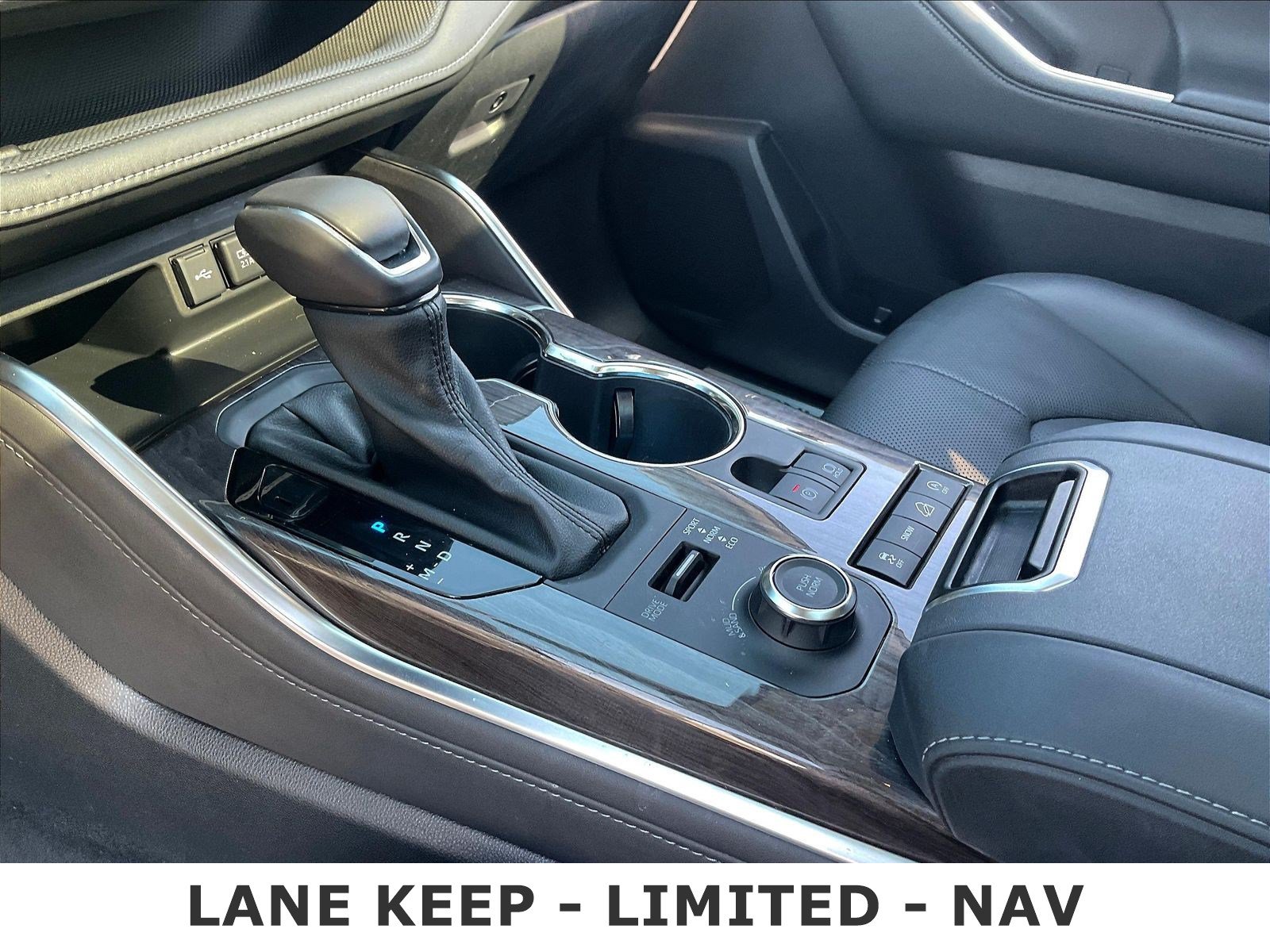 Used 2021 Toyota Highlander Limited AWD/4WD image 18