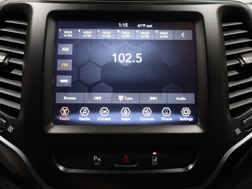 Certified 2021 Jeep Cherokee Latitude Lux w/ Comfort/Convenience Group image 31