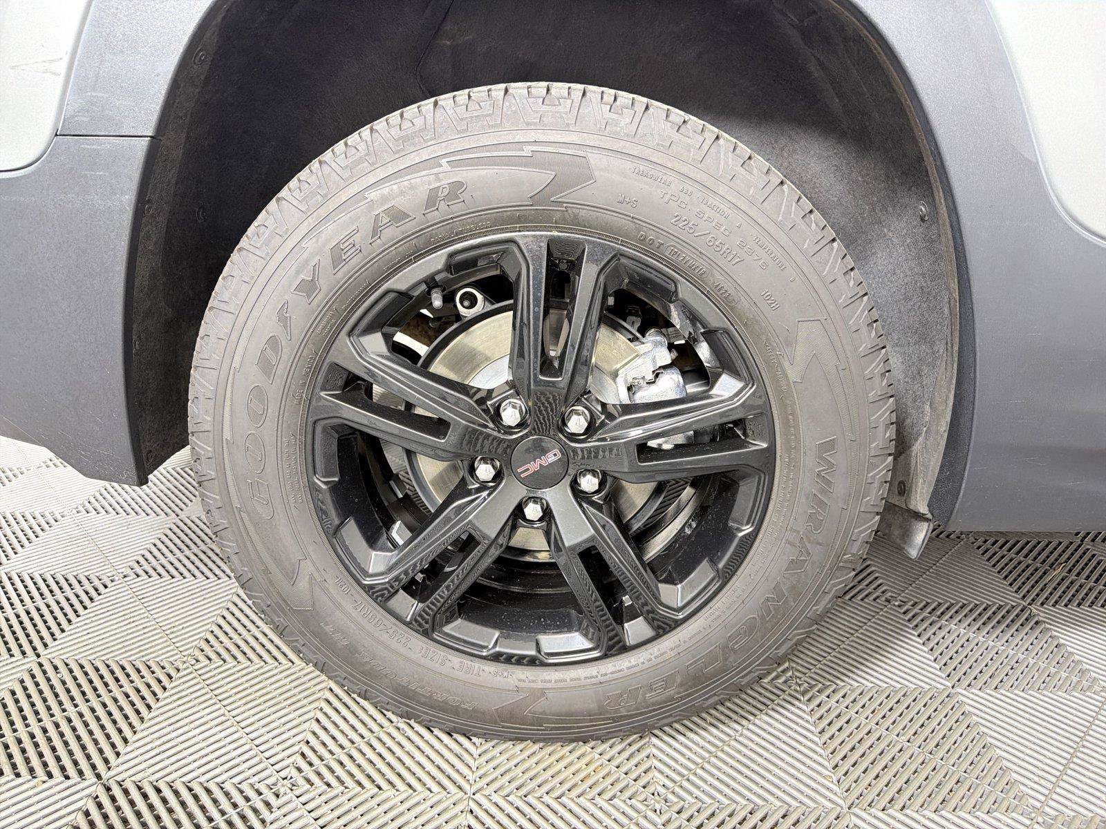 Certified 2024 GMC Terrain AT4 AWD/4WD image 15