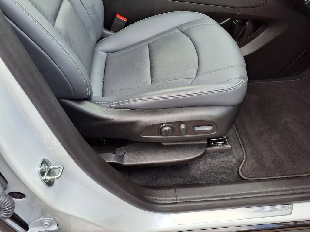 Used 2023 Buick Enclave Essence w/ Experience Buick Package image 10