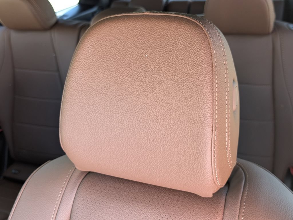 Used 2026 Mercedes-Benz GLS 450 4MATIC image 16