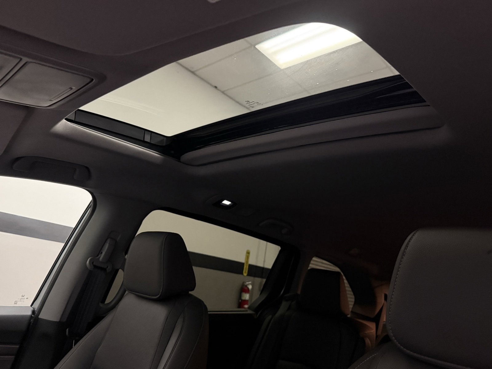 Used 2024 Honda Odyssey EX-L image 24