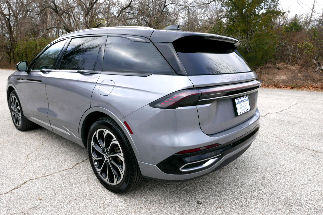 Used 2024 Lincoln Nautilus Reserve image 14