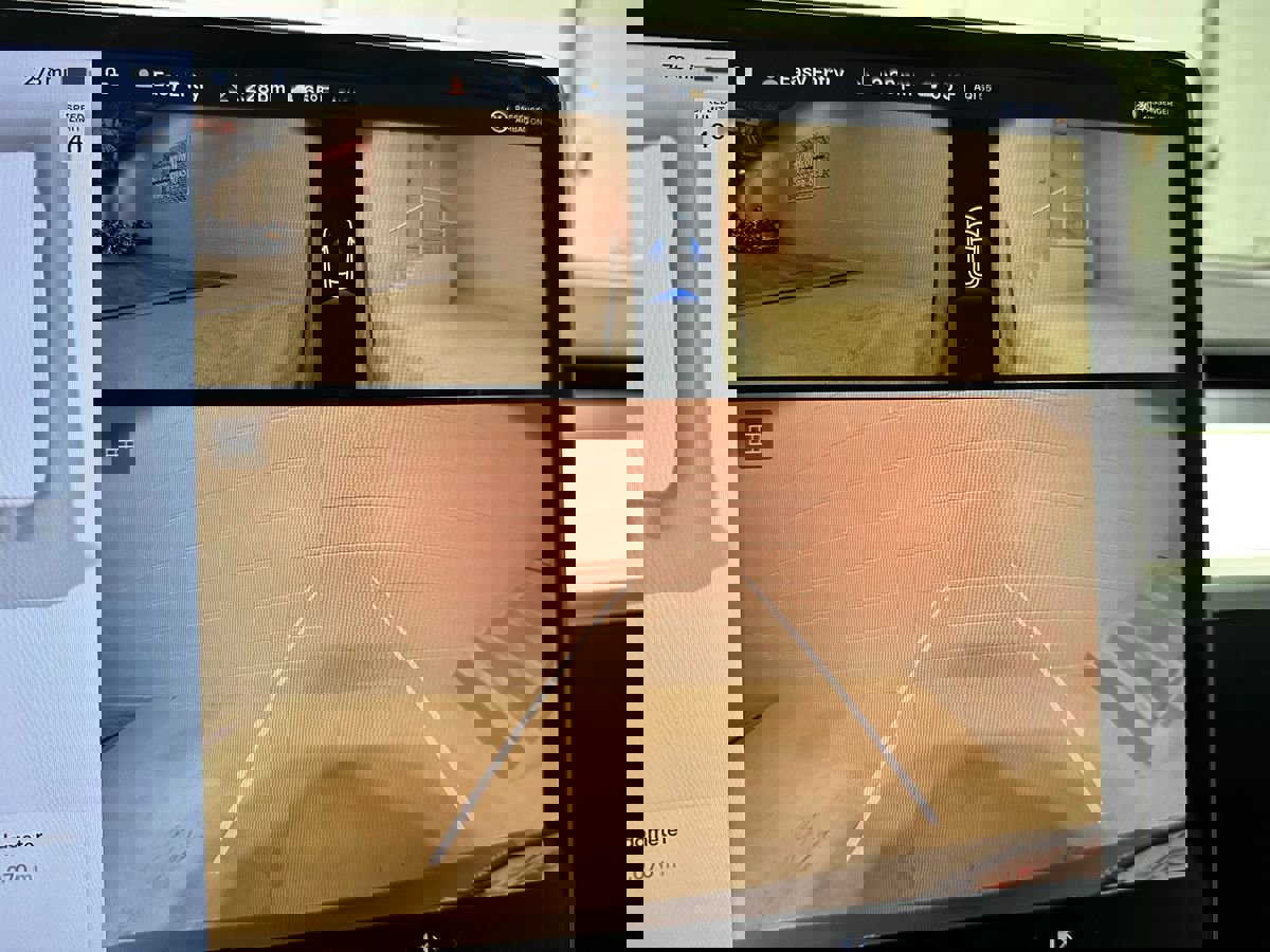 Used 2024 Tesla Model Y Long Range image 33