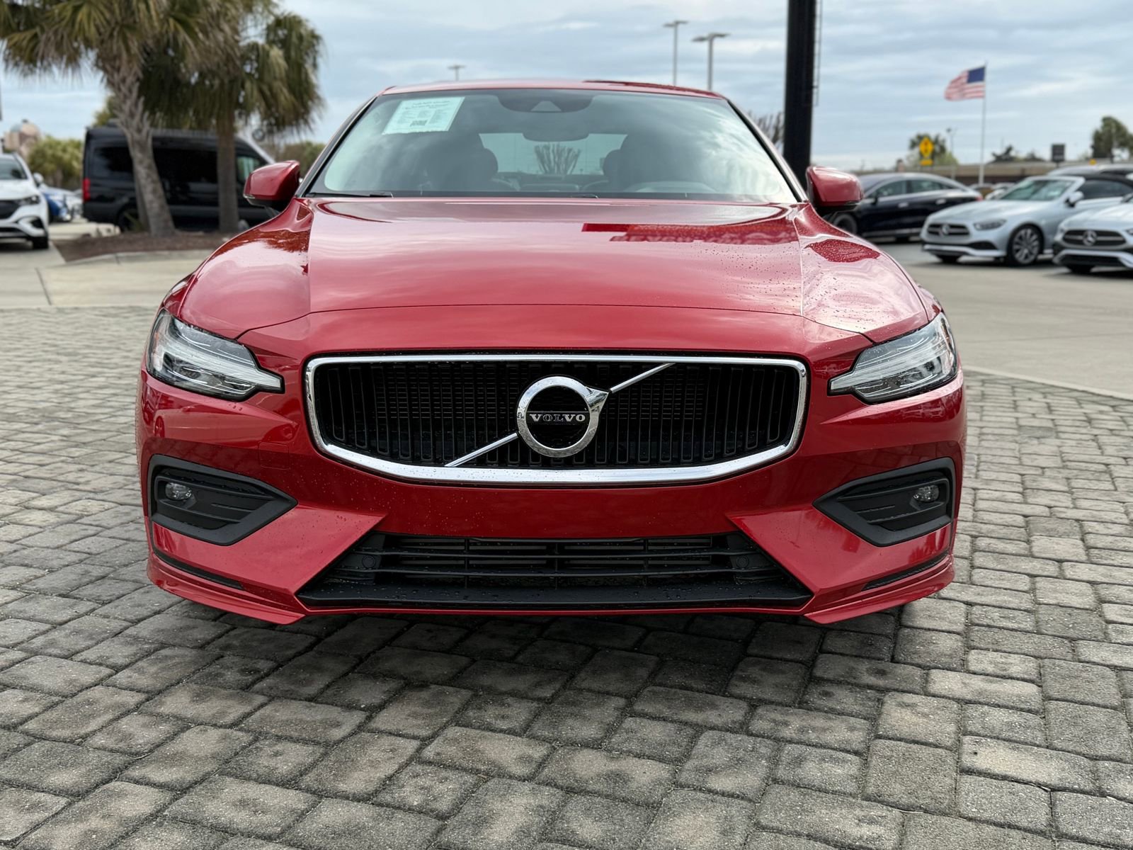 Used 2021 Volvo S60 T5 Momentum w/ Climate Package image 5