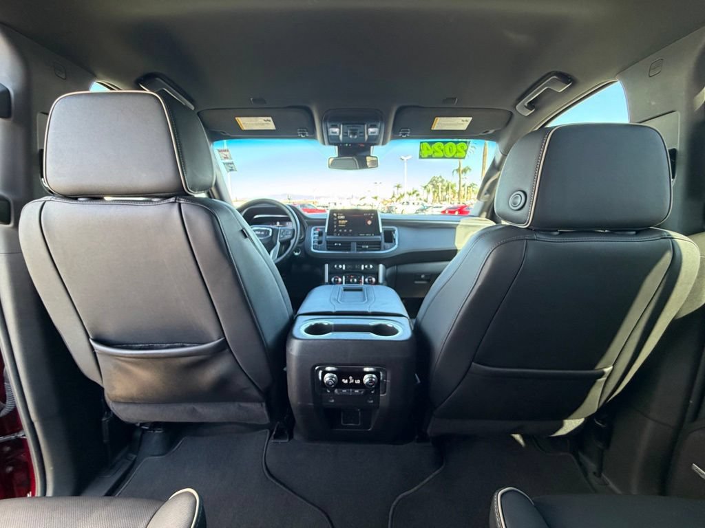 Used 2024 GMC Yukon SLT w/ SLT Luxury Package RWD image 13