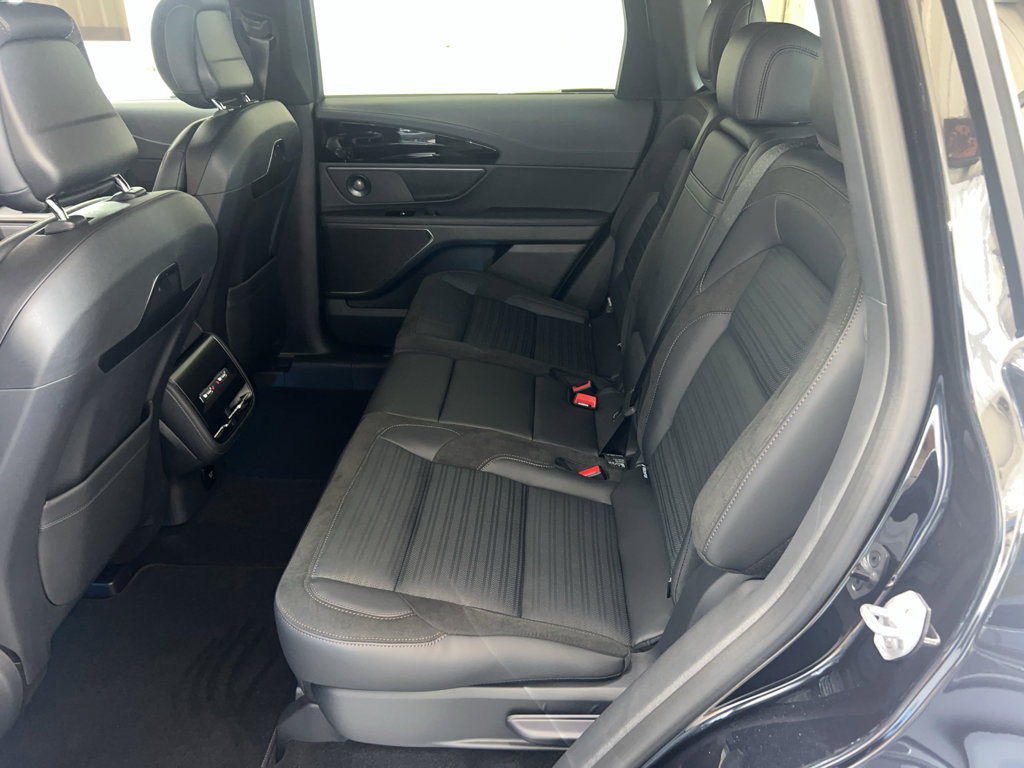 New 2025 Lincoln Nautilus Reserve w/ Jet Appearance Package image 16