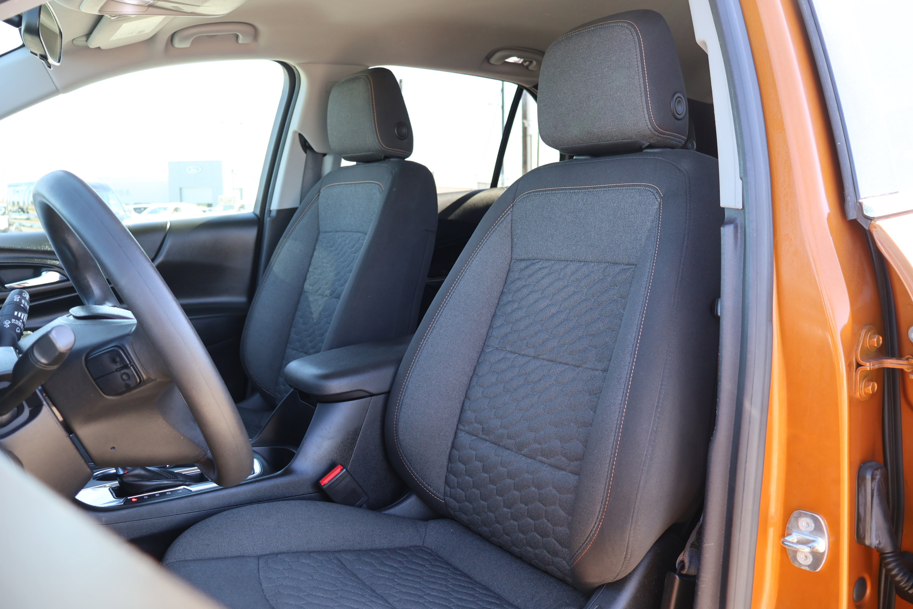 Used 2018 Chevrolet Equinox LT image 14