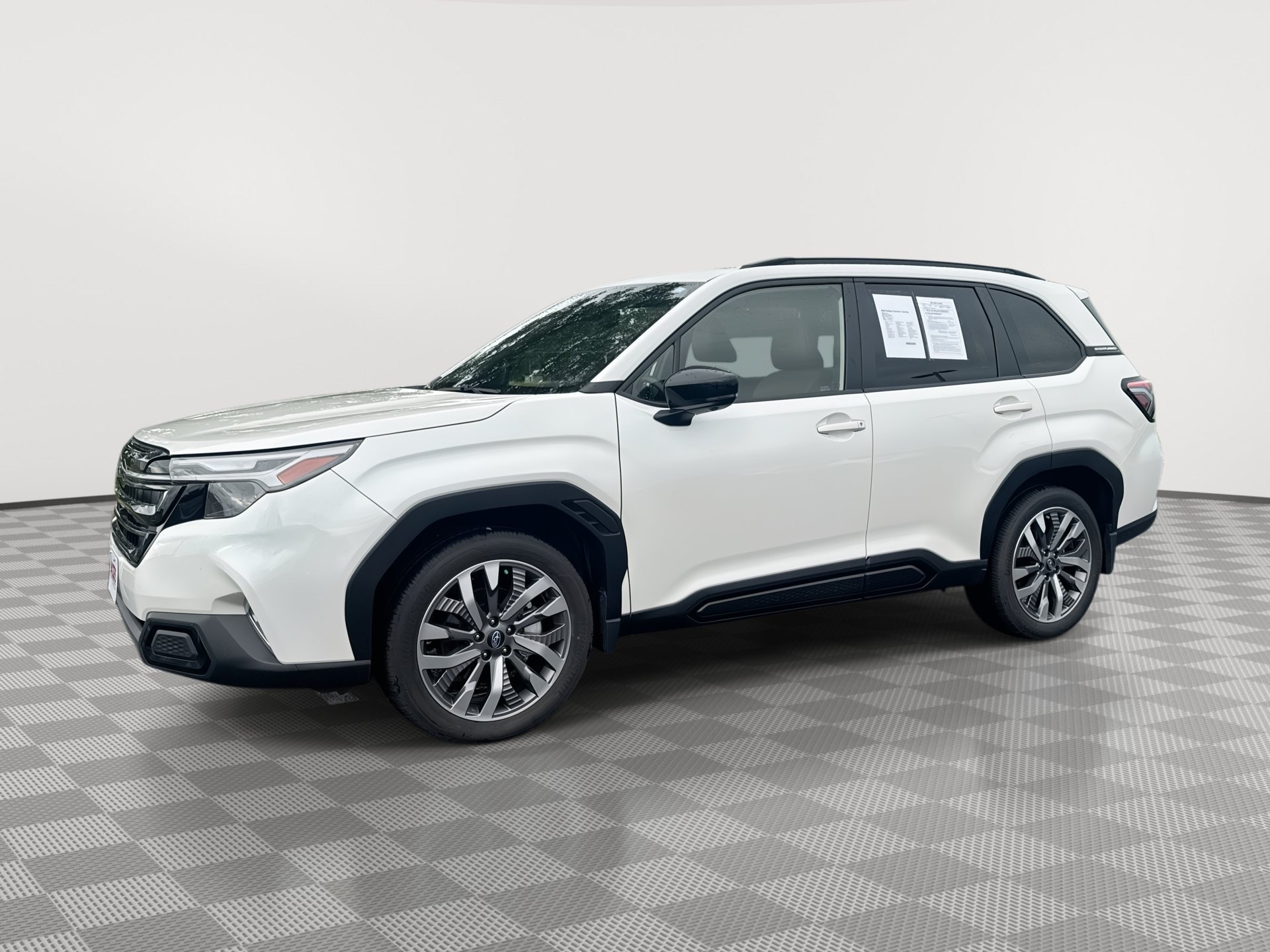 Used 2025 Subaru Forester Touring w/ Popular Package - Touring AWD/4WD image 1