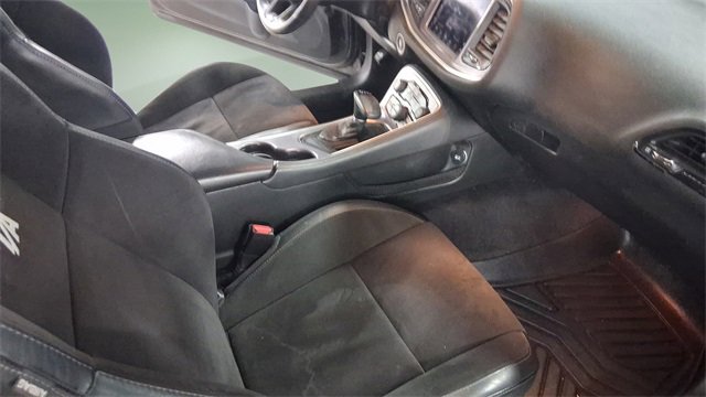 Used 2019 Dodge Challenger R/T w/ T/A Package image 14